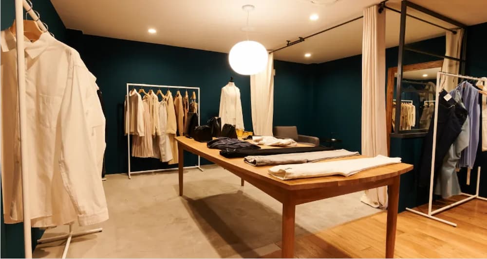 えがお洋品店 店内